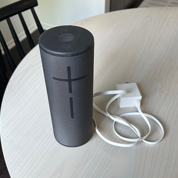 Megaboom + Charger